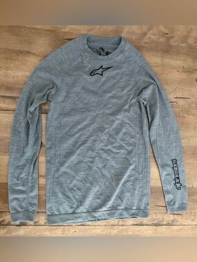 Alpinestars Men’s M/L Biking Base Layer for Colder Weather